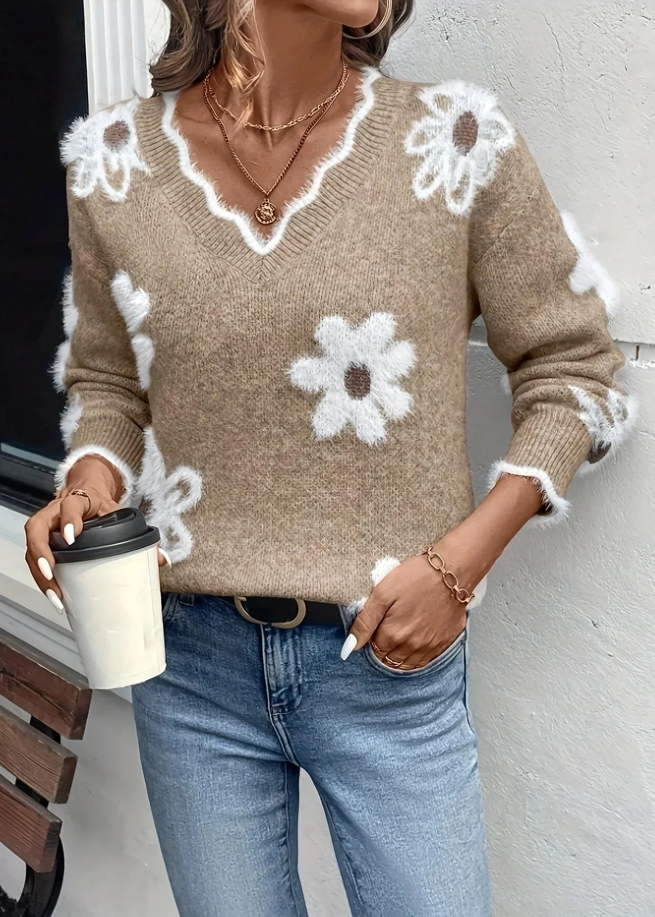 Ceylan Women¡¯s Floral V-Neck Knit Sweater Soft Relaxed Fit Jumper - Image 5