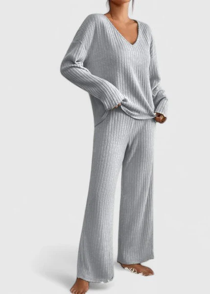 Ceylan Women’s Ribbed Knit Lounge Set V-Neck Wide Leg Fit - Image 9