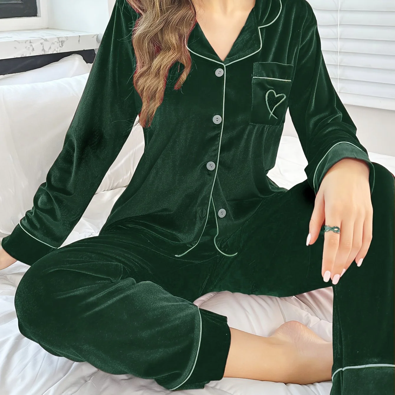 Ceylan Women’s Velvet Pajama Set Contrast Piping Detail - Image 4