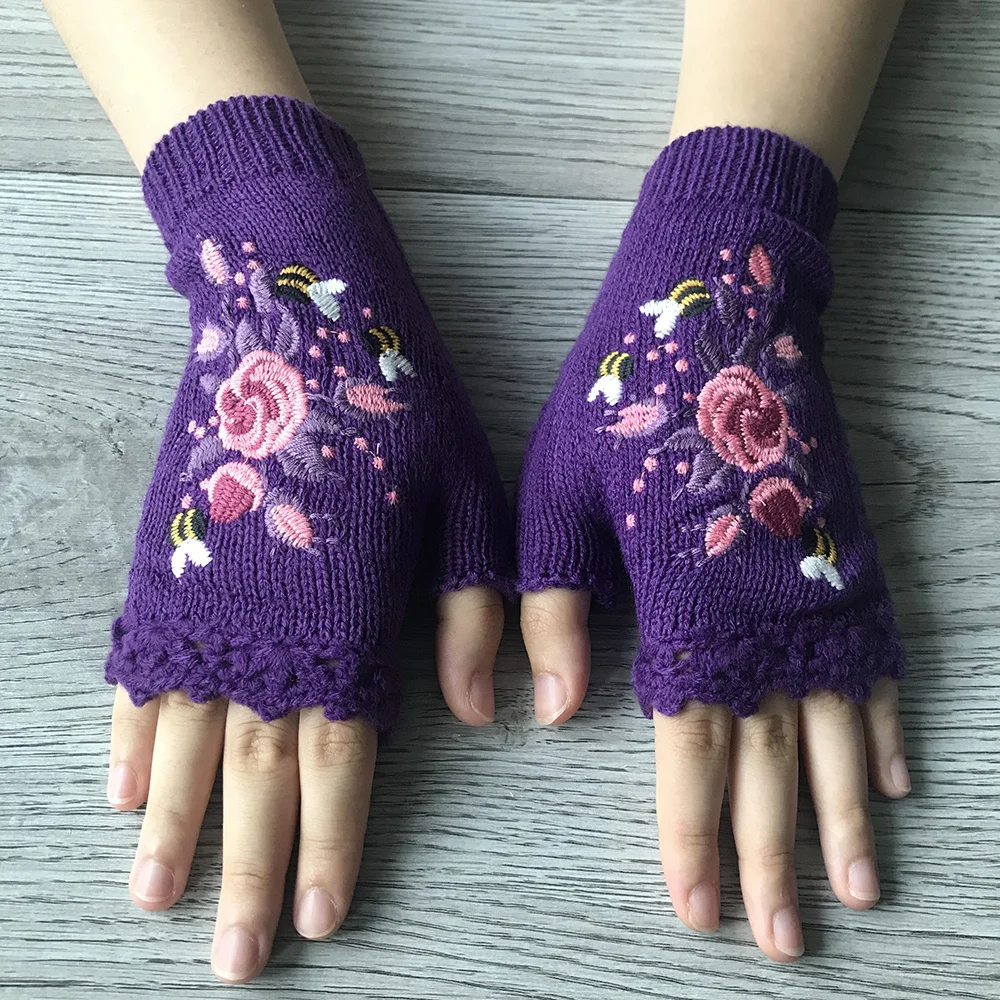 Ceylan Women's Floral Embroidered Fingerless Knit Gloves - Image 4