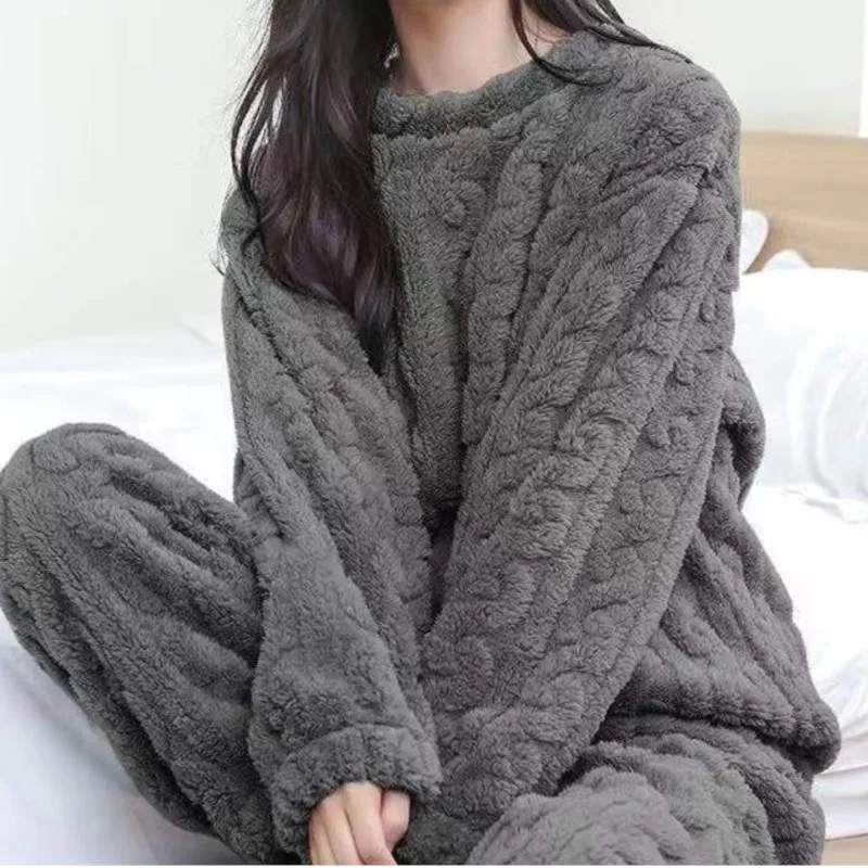Ceylan Women's Fluffy Pajama Set with Cable Knit Texture - Image 5