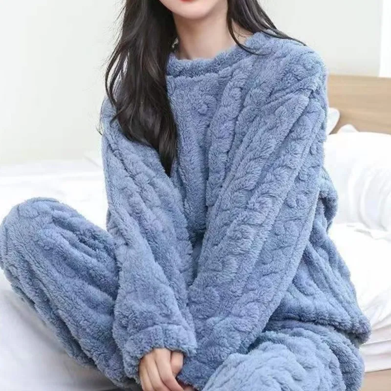 Ceylan Women's Fluffy Pajama Set with Cable Knit Texture - Image 6