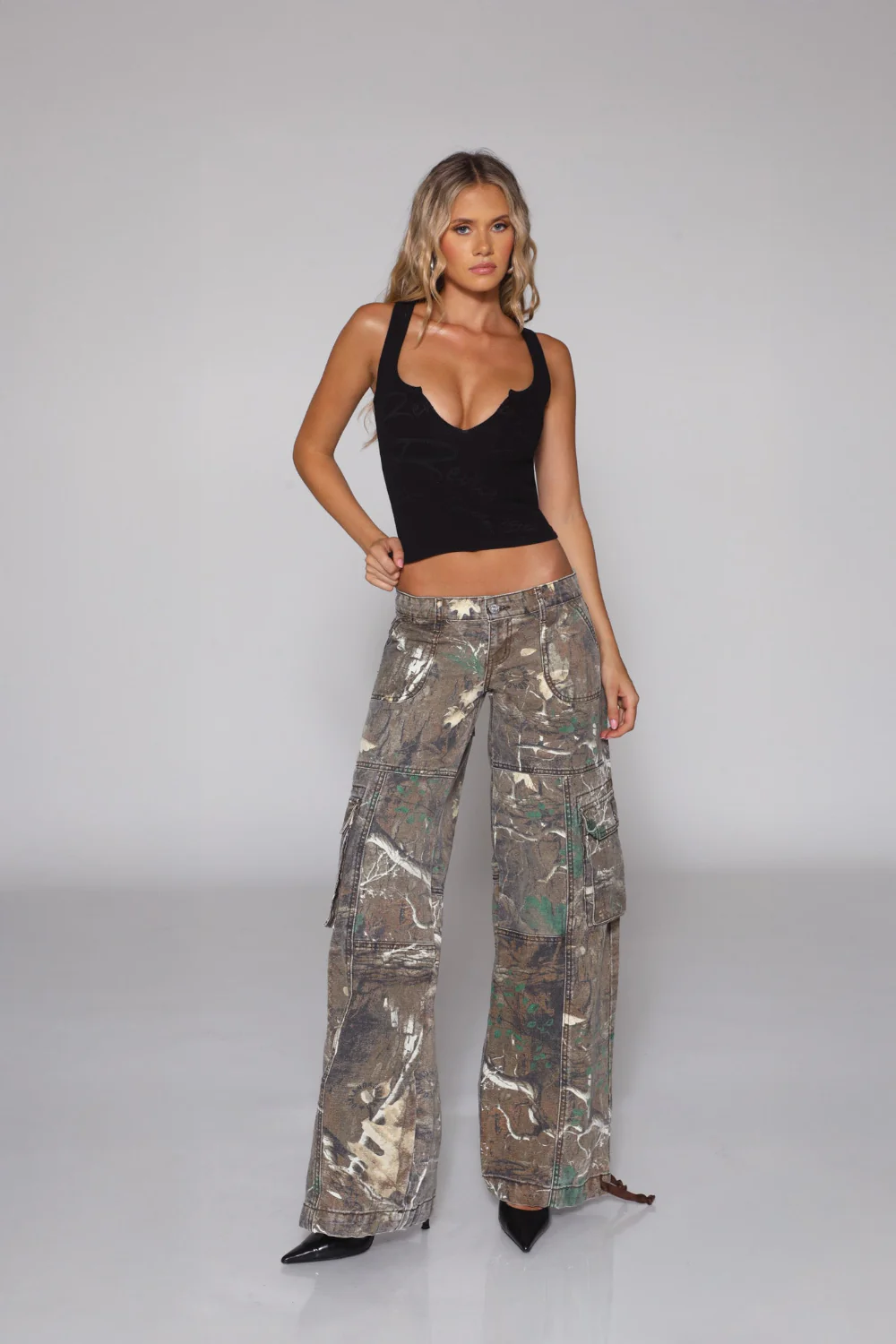 Ceylan Women's Wide Leg Multi-Pocket Baggy Utility Cargo Pants - Image 3