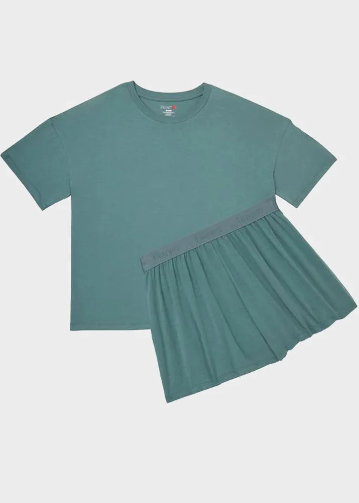 Women’s 2-Piece Lounge Set with Oversized Tee and Relaxed Shorts - Image 9