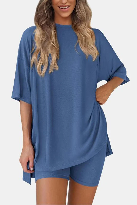 Women¡¯s Relaxed Fit Oversized T-Shirt and Biker Shorts Lounge Set - Image 4